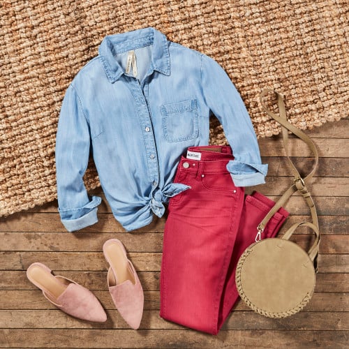 Dressy Casual Dress Code: Chambray Shirt + Colored Denim