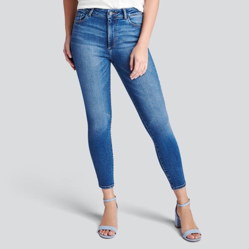 summer getaway: high waisted jeans