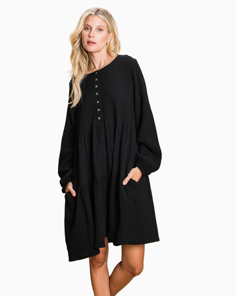 woman in a black casual flowy dress from Wantable Style Edit