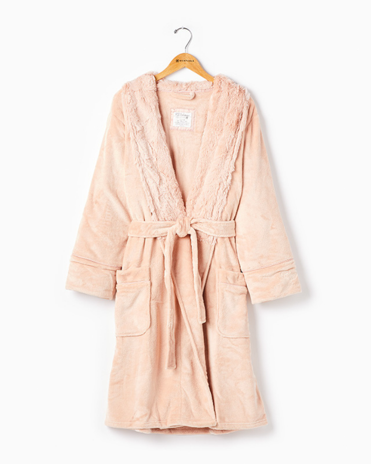 Plush Robe from Wantable Sleep & Body Edit - PJ Salvage Luxe Plush Robe in Blush