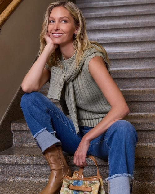 casual teacher dress code 30+ Teacher Outfit Ideas for Your Most Stylish School Year Yet